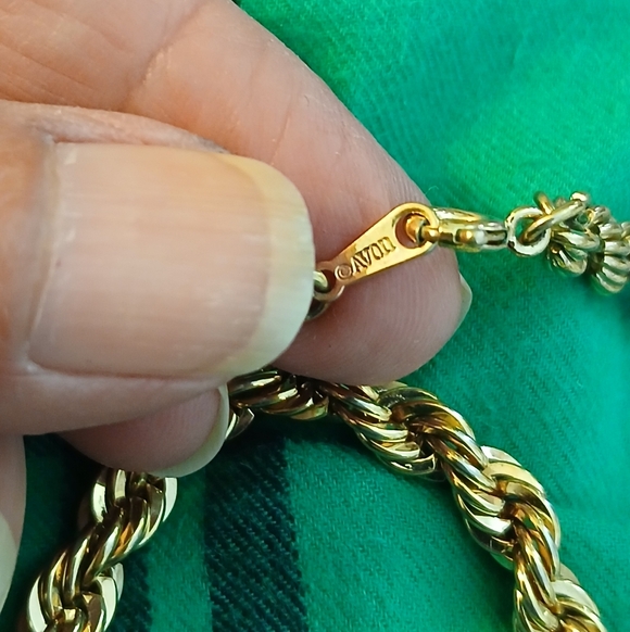 Vintage Thick Rope Chain Gold Rope Chain Stamped Avon 22" Total - Picture 9 of 14